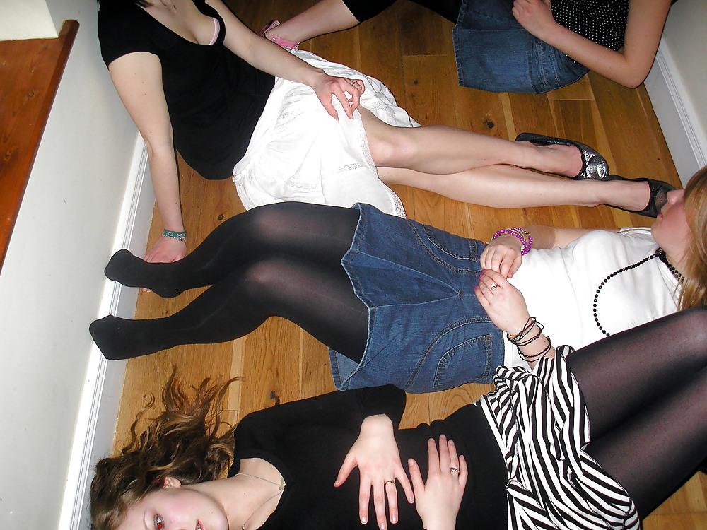 25P Teens and nylons