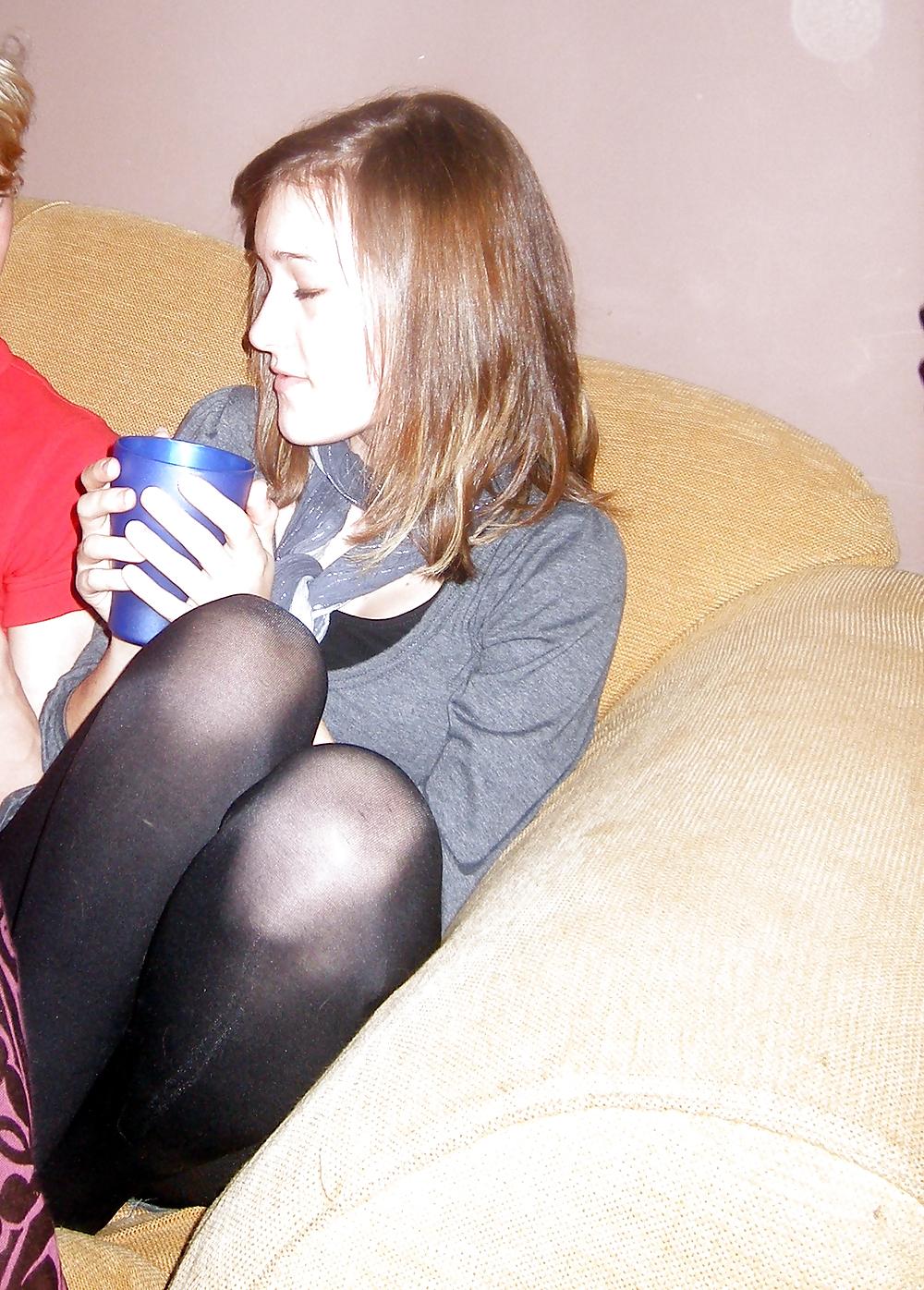 25P Teens and nylons