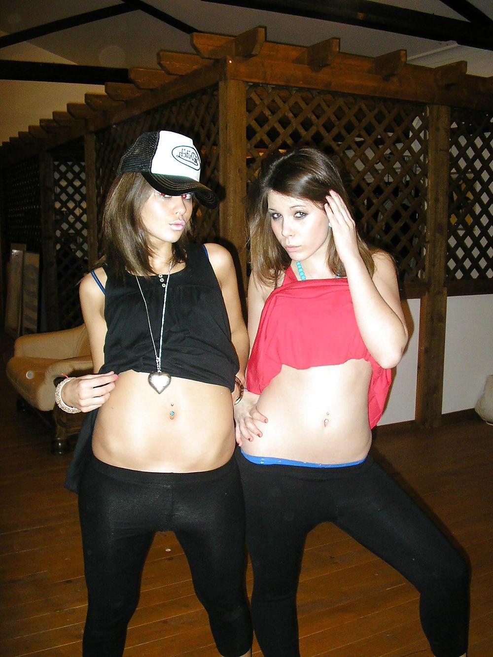 25P Teens and nylons