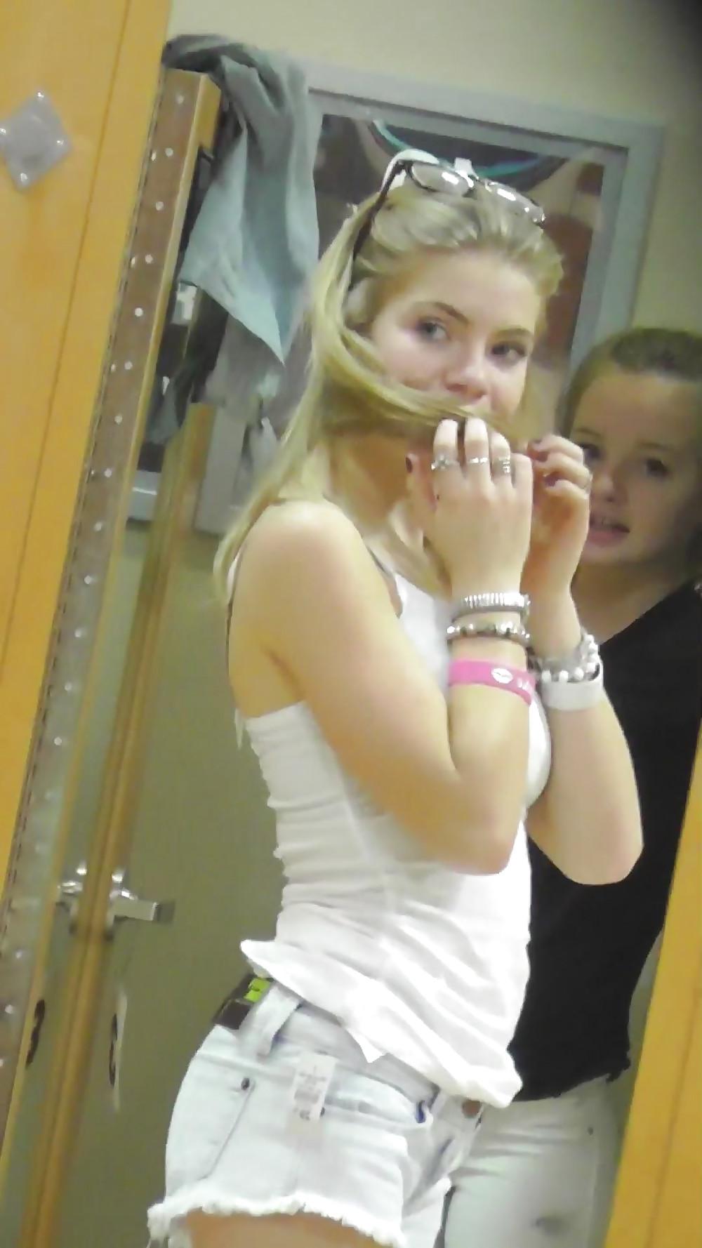 14P Candid Teen Ass