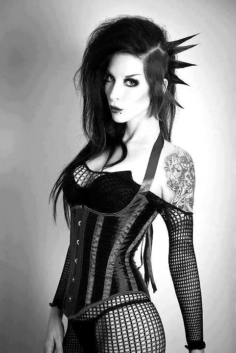 13P Punk is not dead ...
