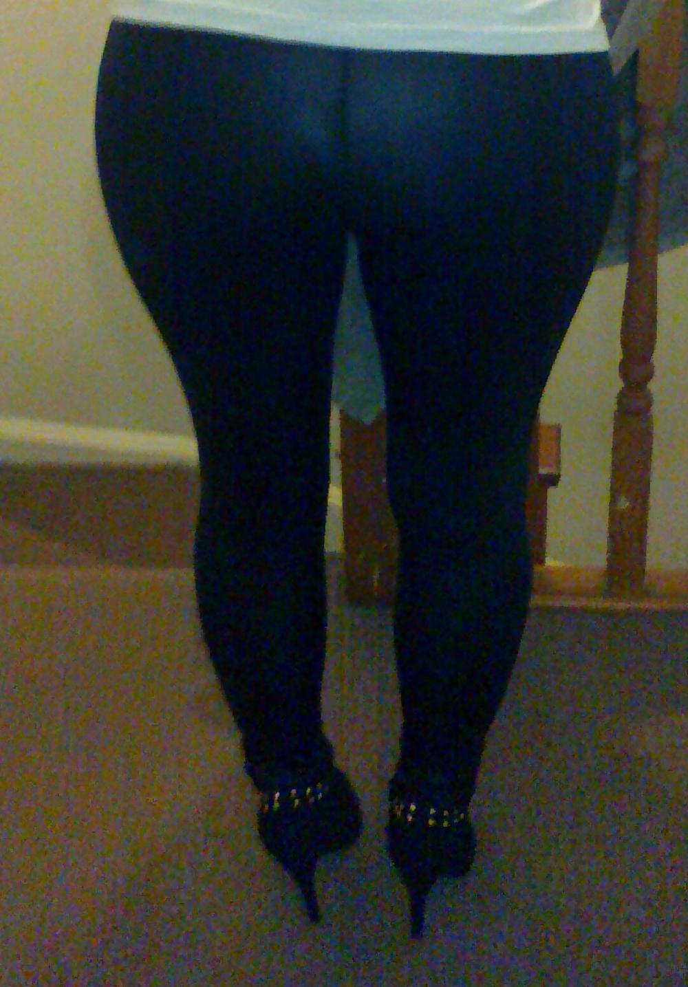 25P Which leggings ass would you fuck? how and why?