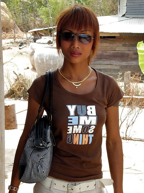 13P Ladyboy Em from Pattaya