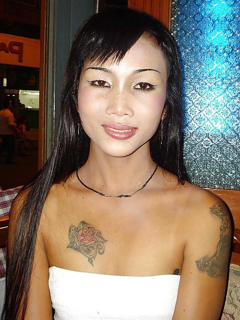 13P Ladyboy Em from Pattaya