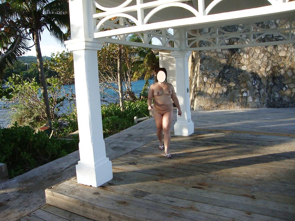 13P Naked vacation