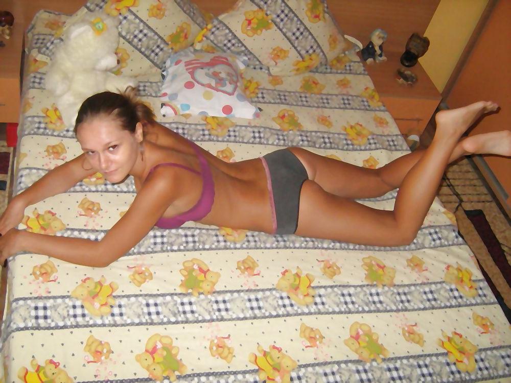 25P Romanian teen girlfriends