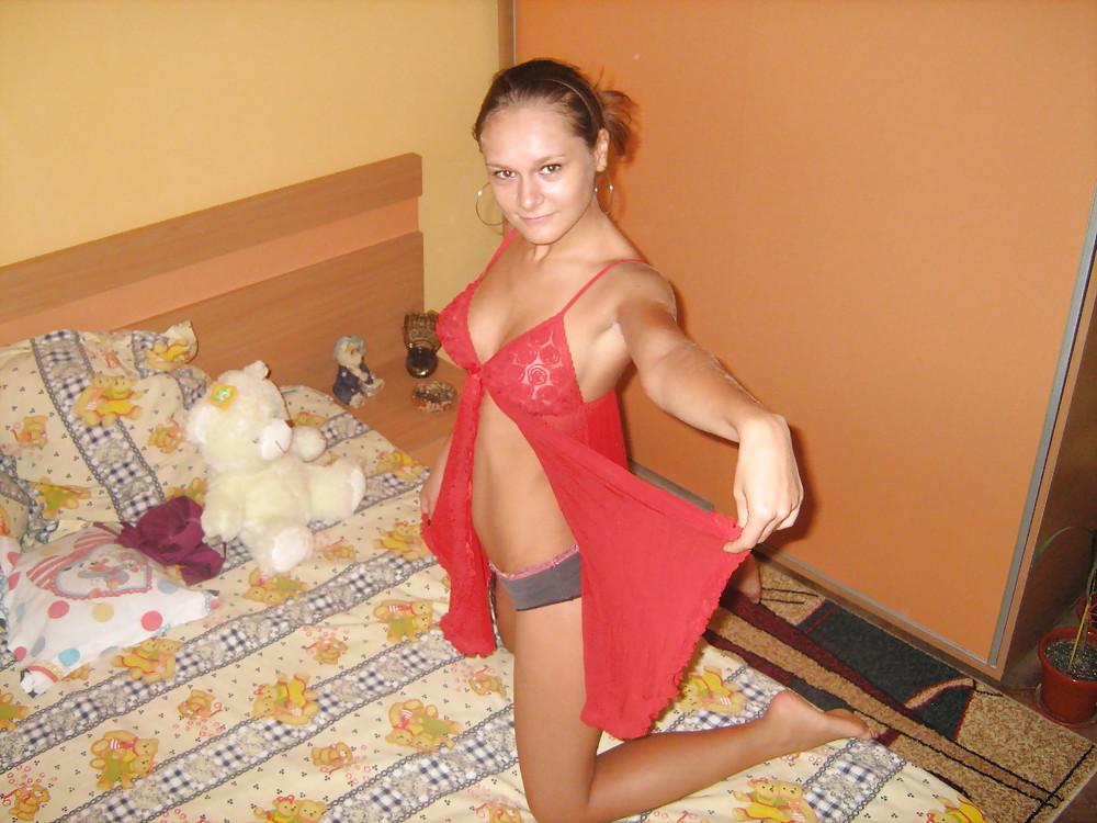 25P Romanian teen girlfriends