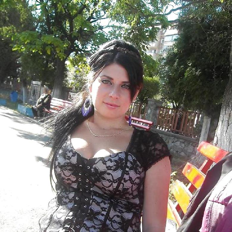 7P Romanian girl: mihaela