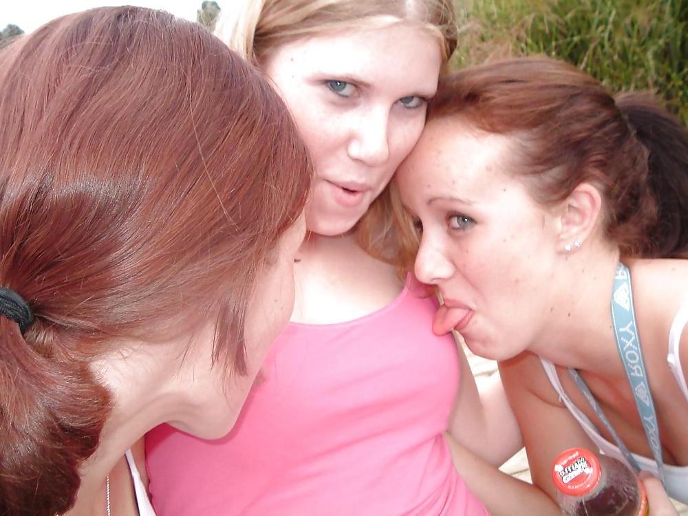 25P Teens with hot bodies