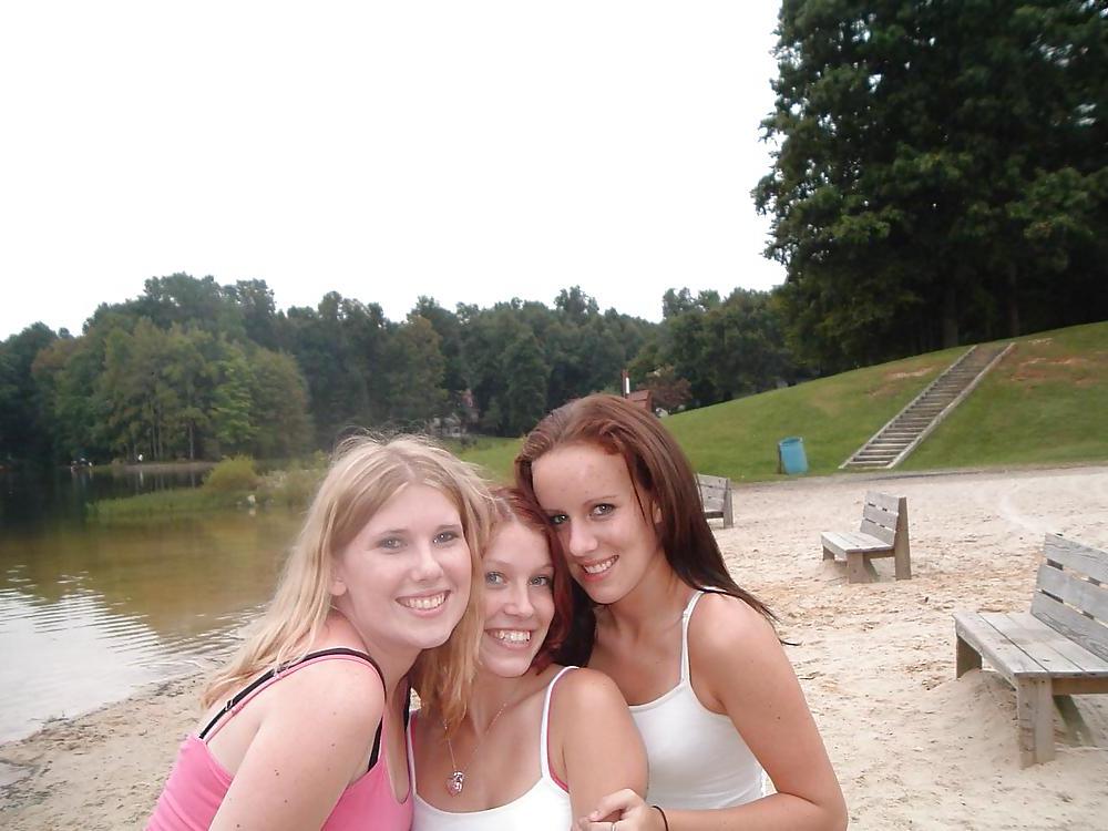 25P Teens with hot bodies