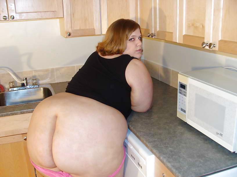 25P BIG Round & FAT Asses in the Kitchen! #2