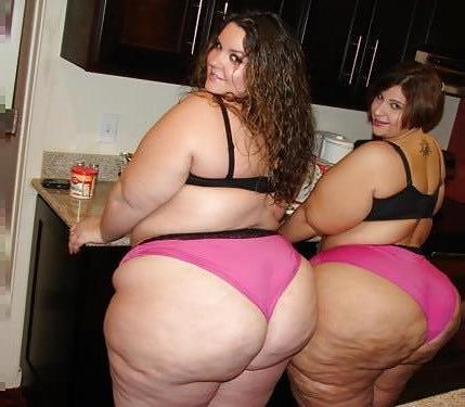 25P BIG Round & FAT Asses in the Kitchen! #2