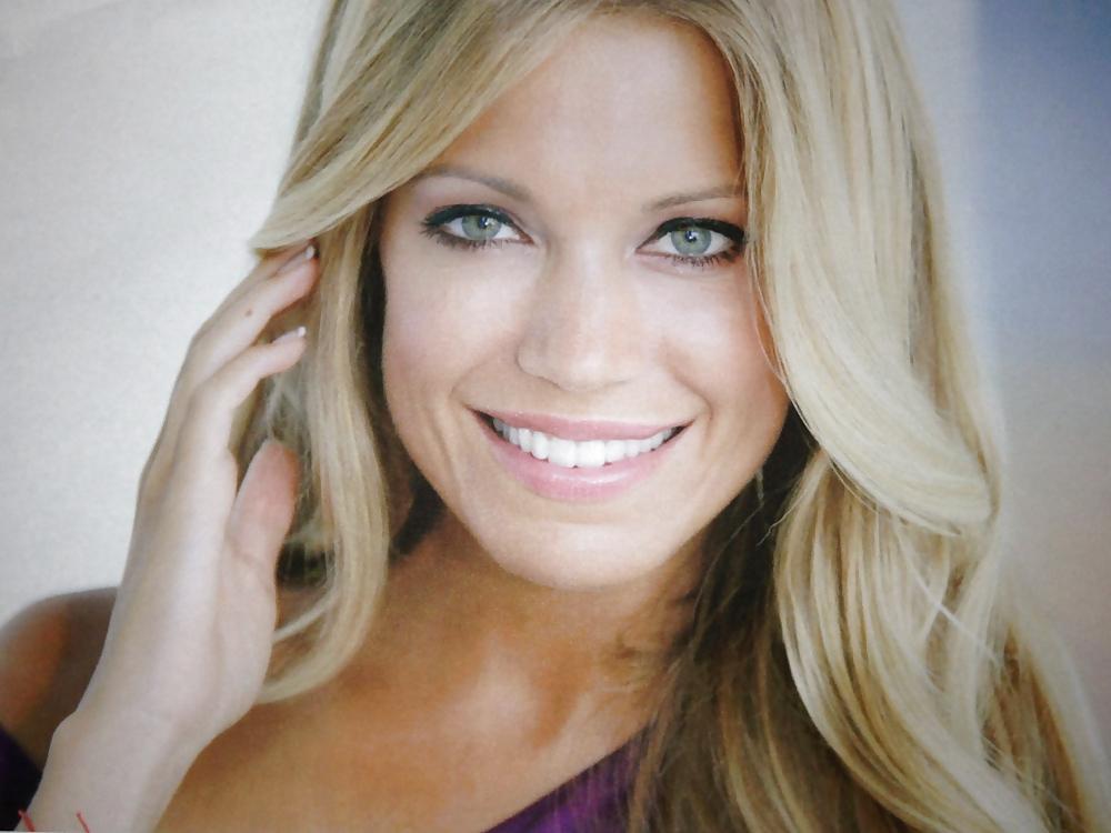 5P Auf Sylvie Van der Vaart gewichst