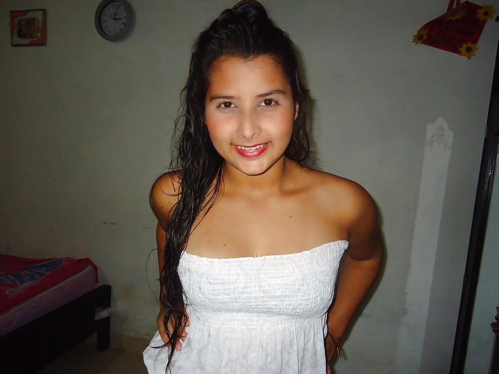 20P Carolina Colombiana Non-Nude