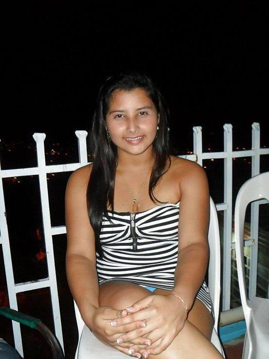 20P Carolina Colombiana Non-Nude