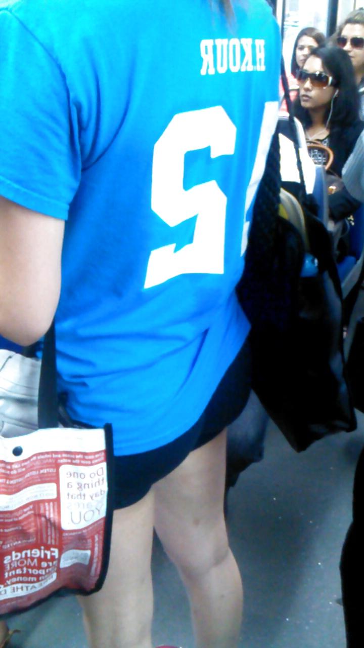 21P Voyeur - Sporty teen with a bubble butt