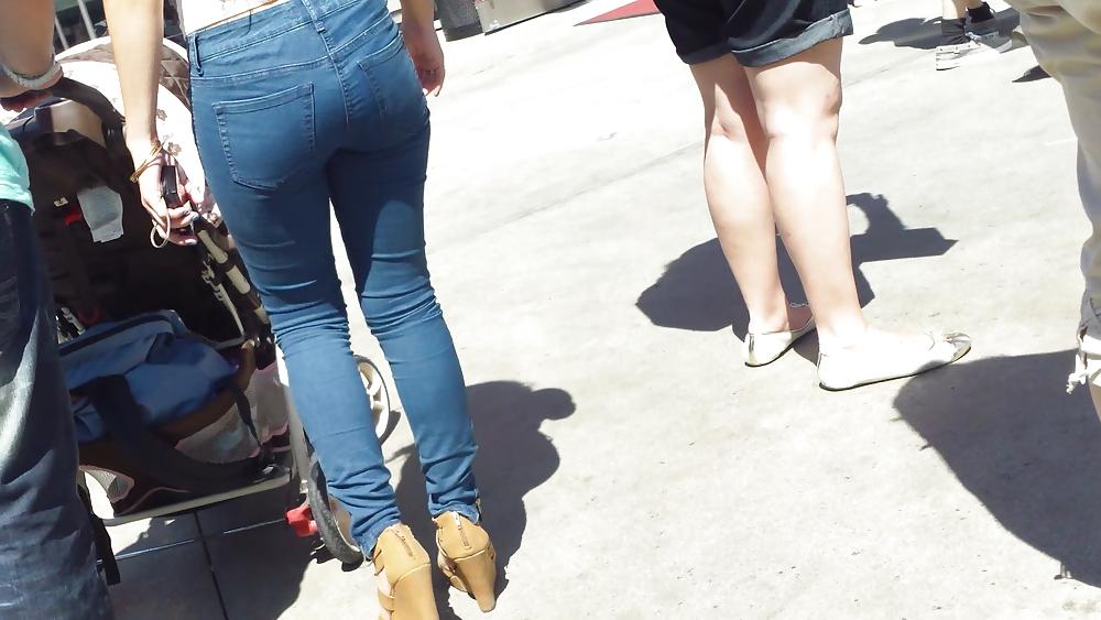 25P Nice sexy MILF ass & butt in jeans