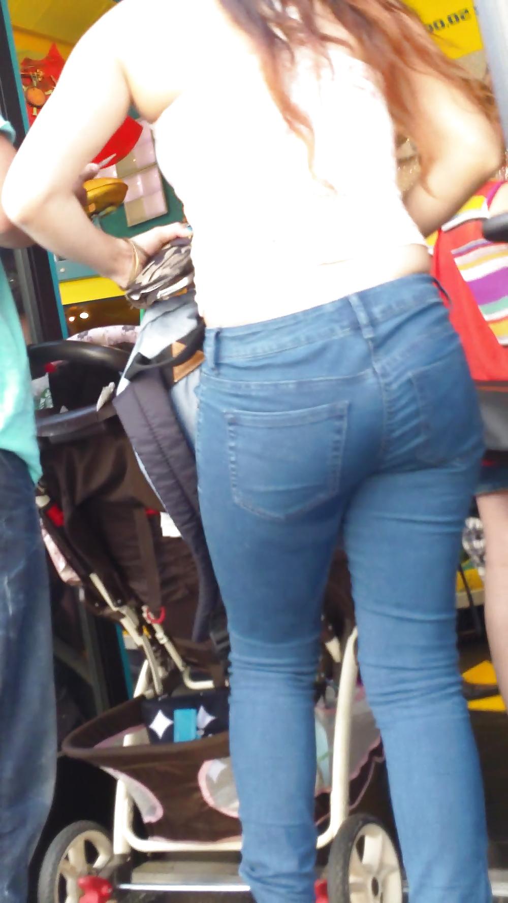 25P Nice sexy MILF ass & butt in jeans