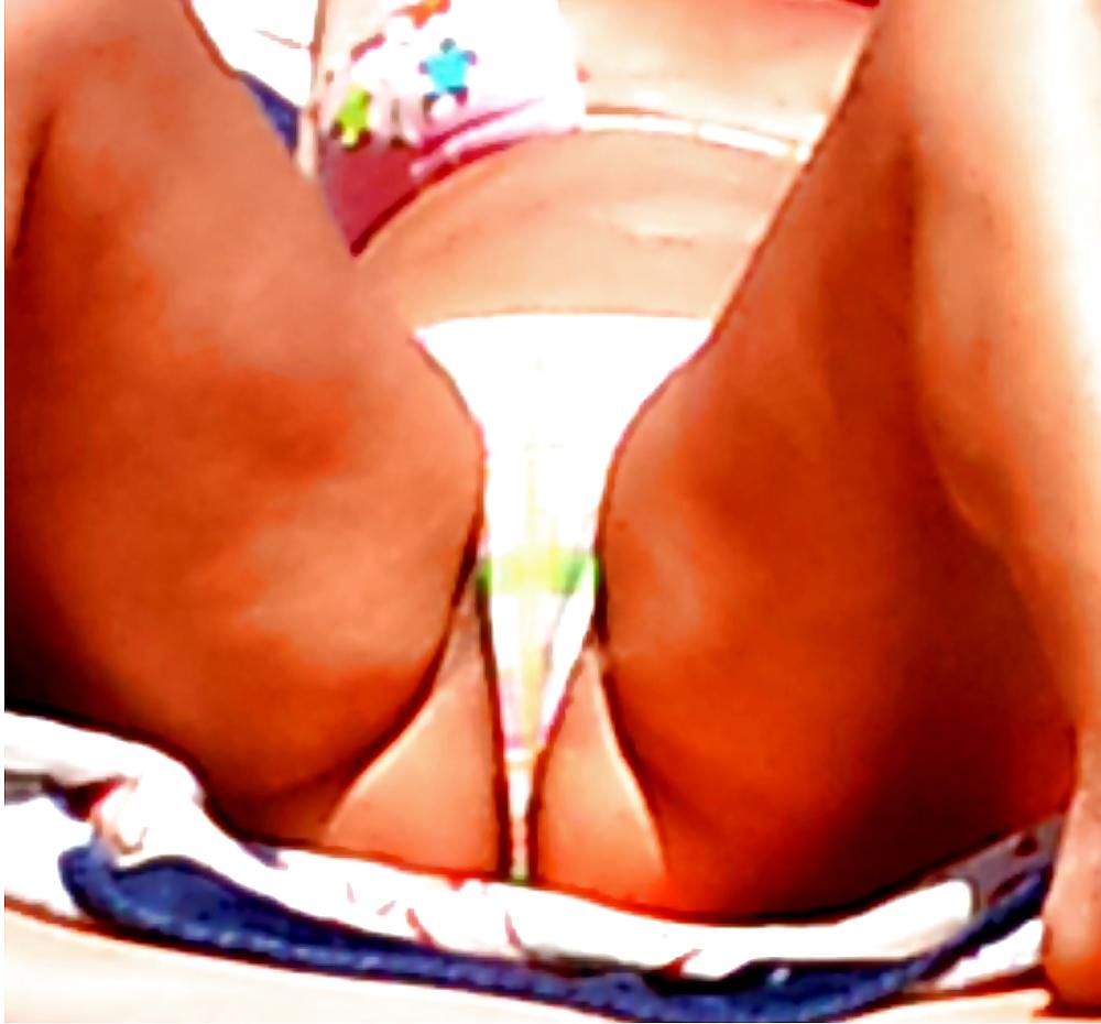 7P Greek slut mature on the beach