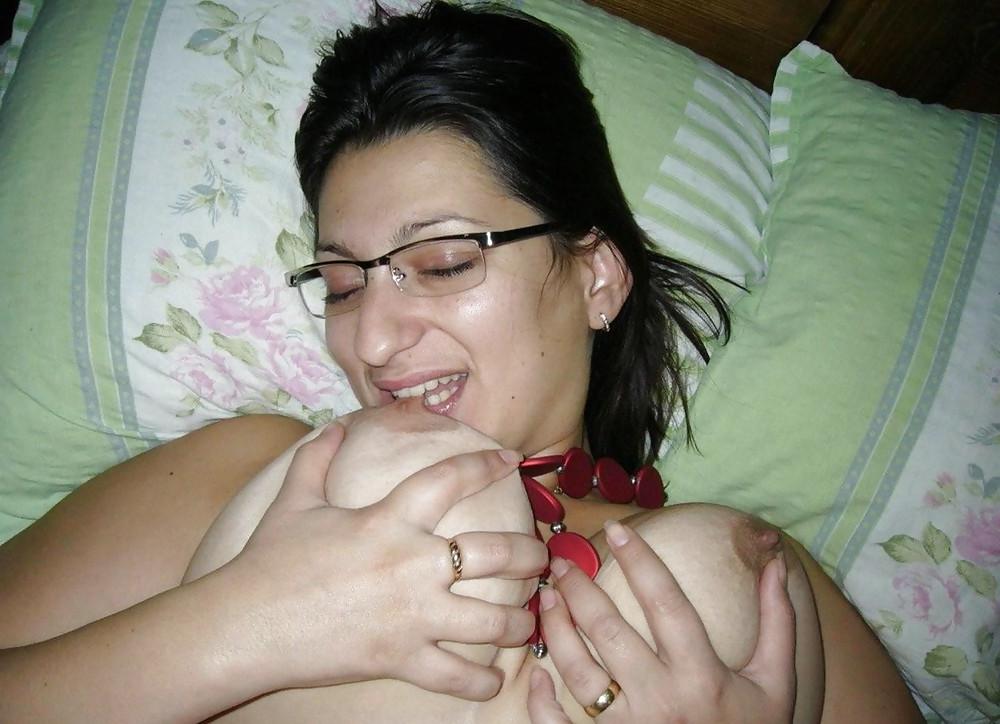 25P Busty Chubby MILF from Greece