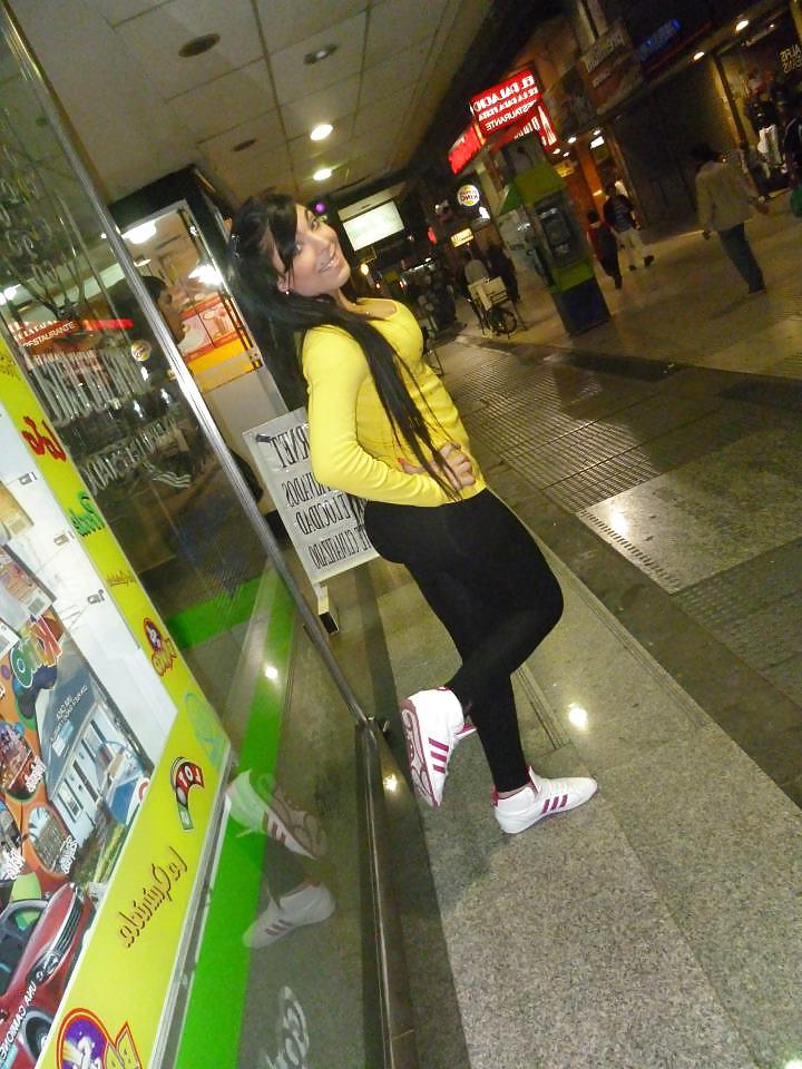 25P Big bubble butt shemale in leggings