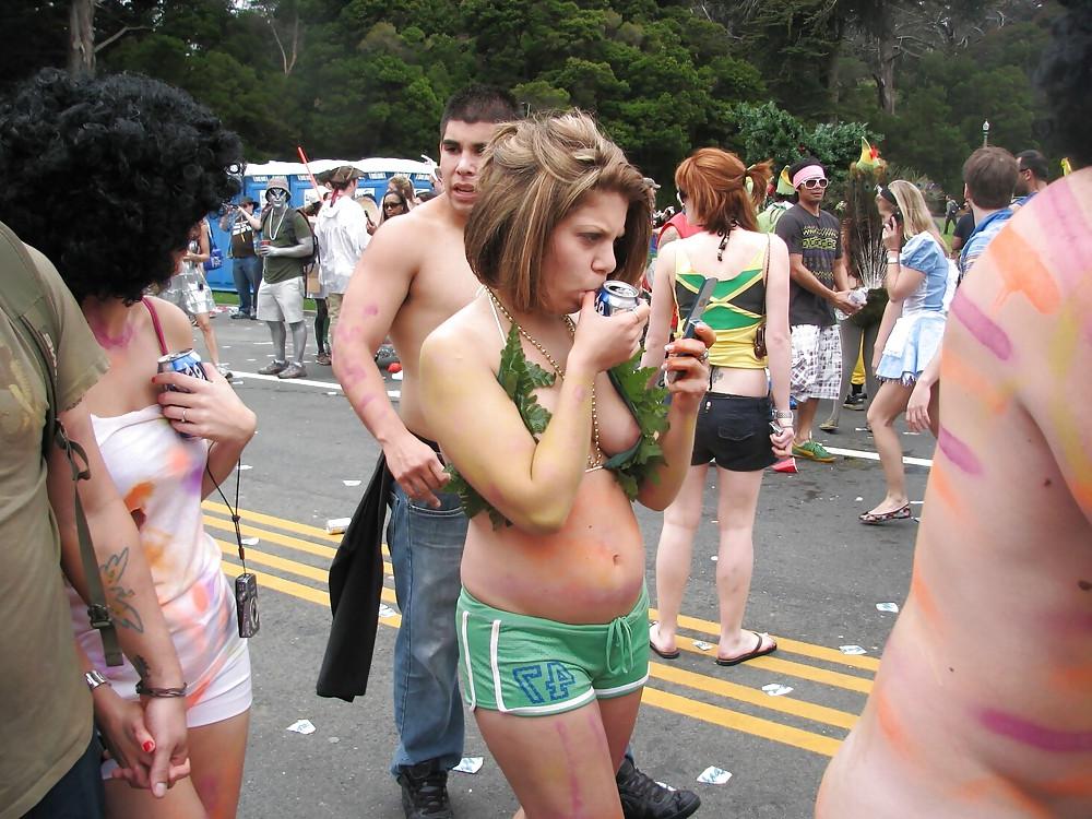 25P Upskirt and embarrassing nudity 3