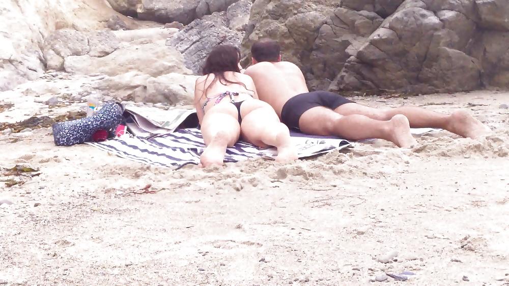 25P Beach butt & ass so sexy at the beach 