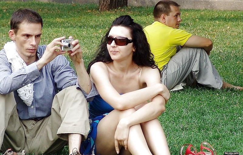 25P Some hot babe  upskirt pics