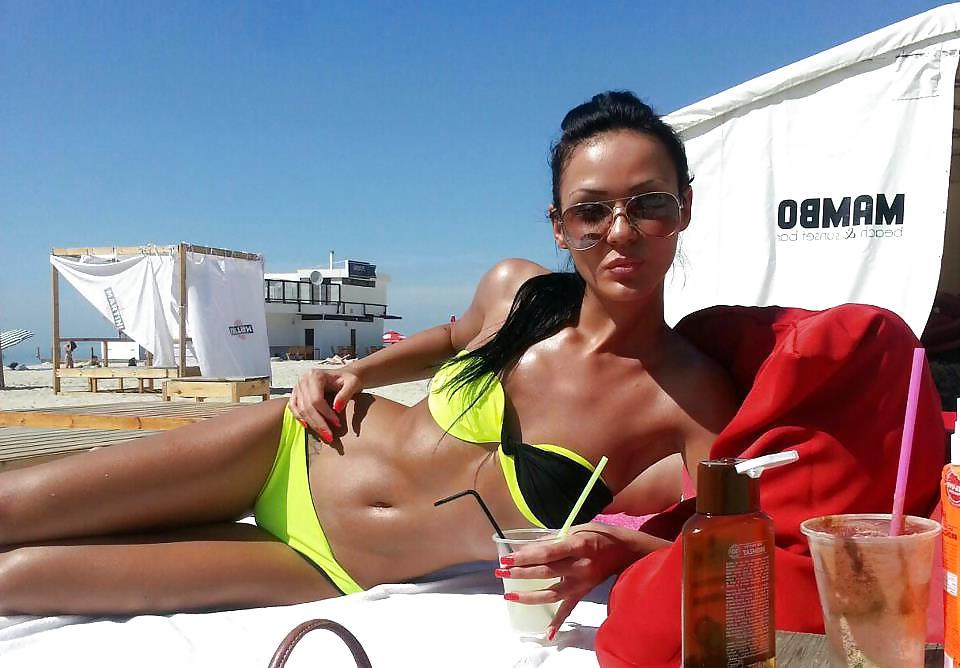 11P Romanian woman: madelina