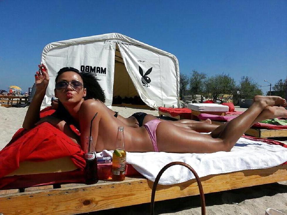 11P Romanian woman: madelina