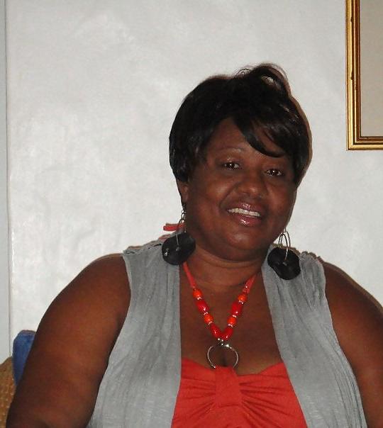 6P Aunty Janice, and her daughter's friends