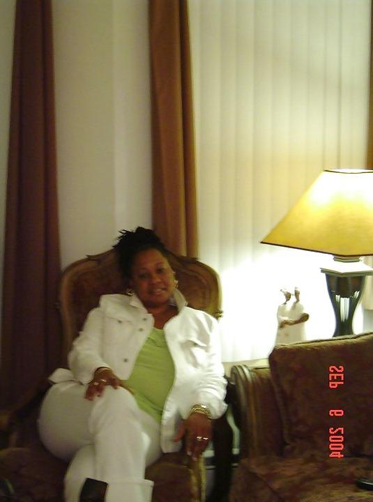 6P Aunty Janice, and her daughter's friends