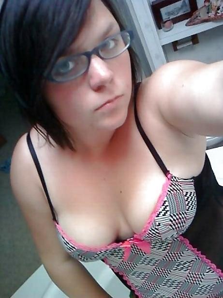 20P Hot Chubby teen girl