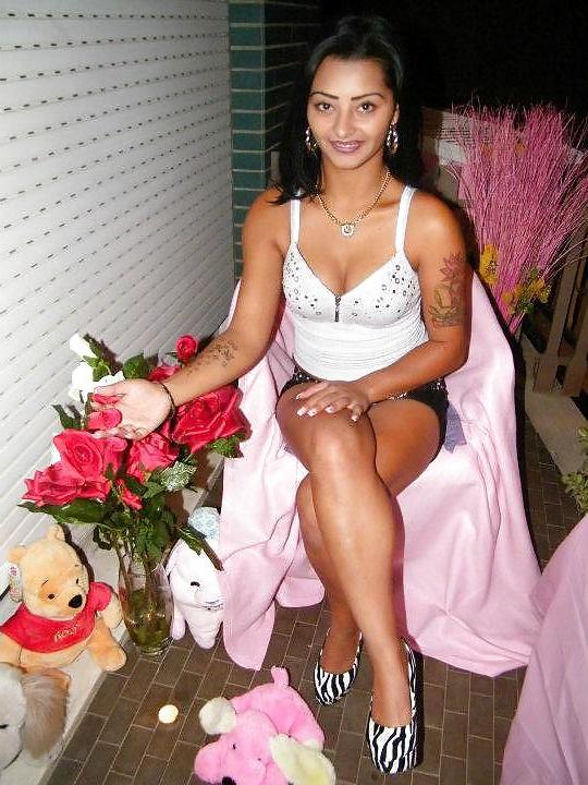 23P Romanian girl: maria