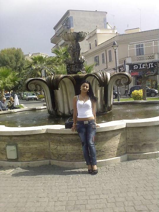 23P Romanian girl: maria