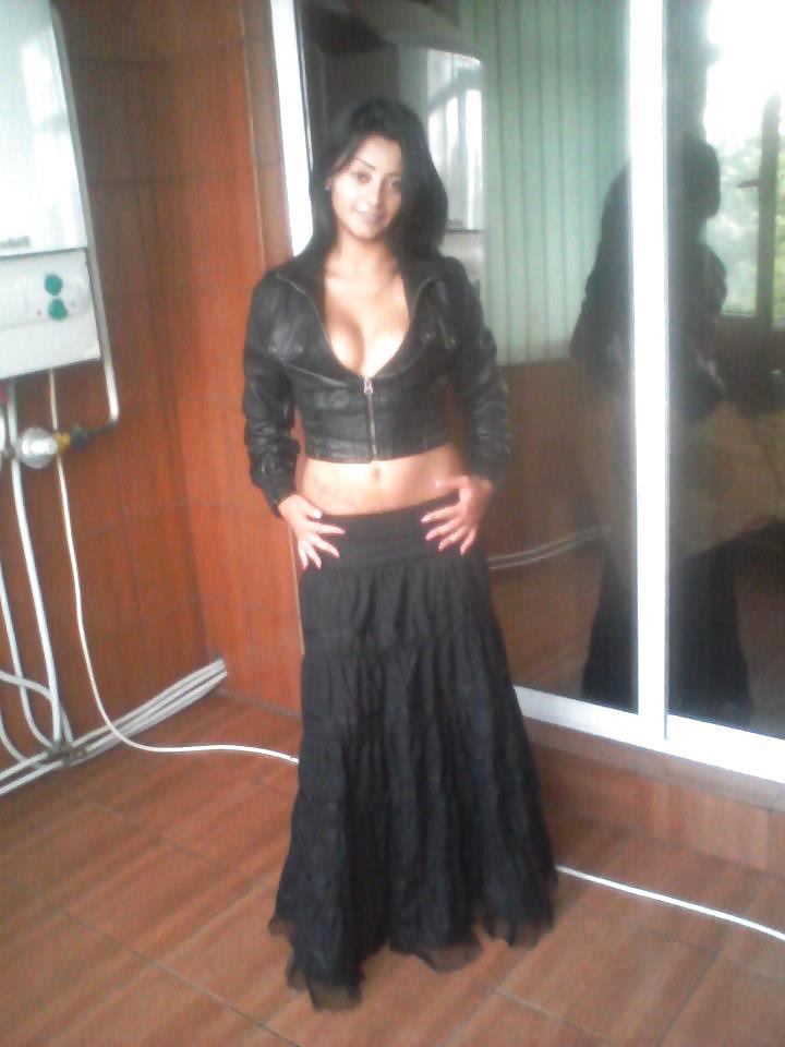 23P Romanian girl: maria