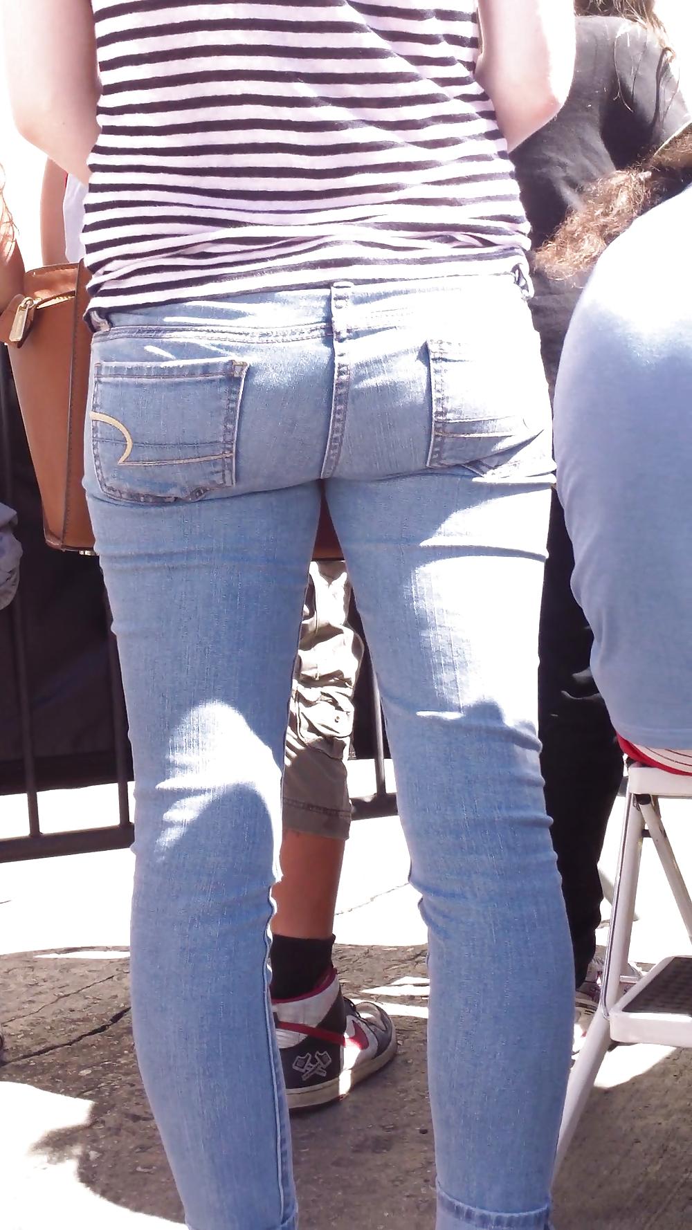 25P Teen ass & close up butt in jeans