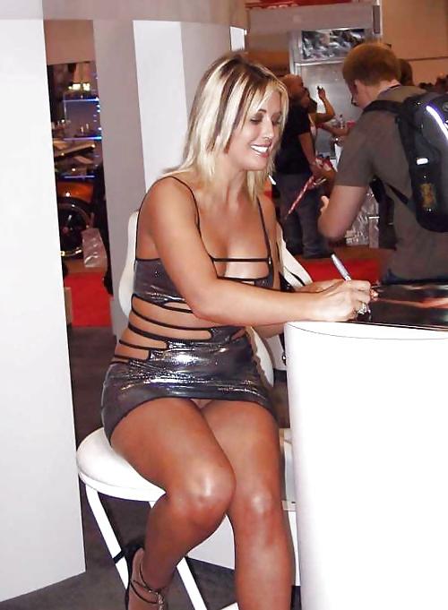 25P Les salopes (non nude )