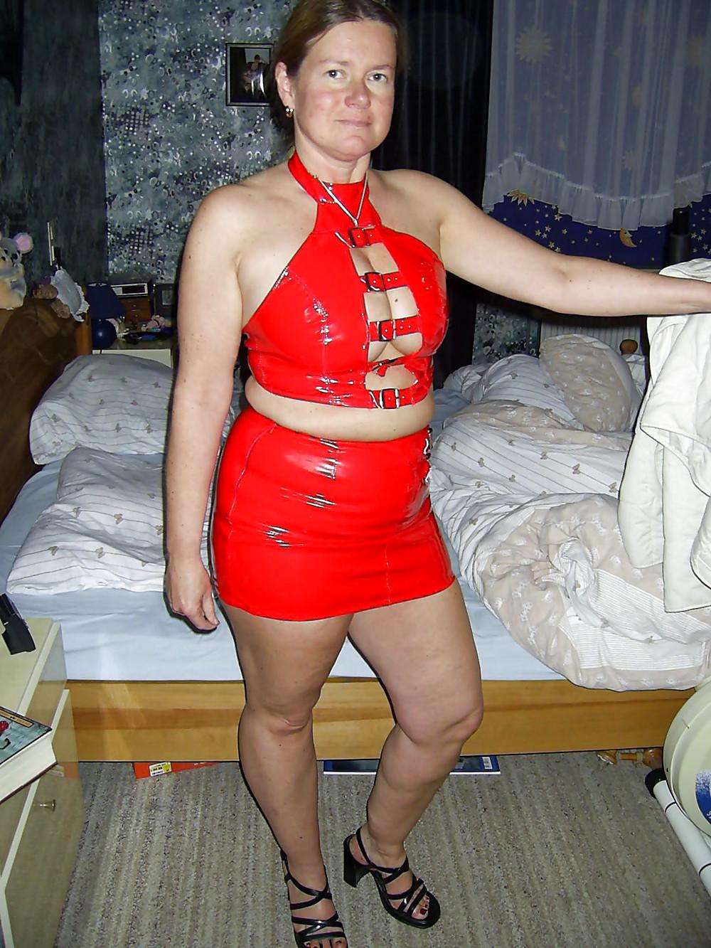 25P Les salopes (non nude )