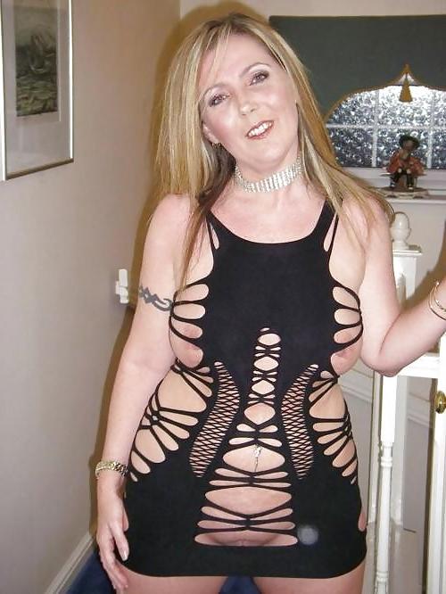 25P Les salopes (non nude )