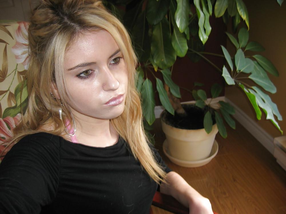 25P Non-Porn-Blonde