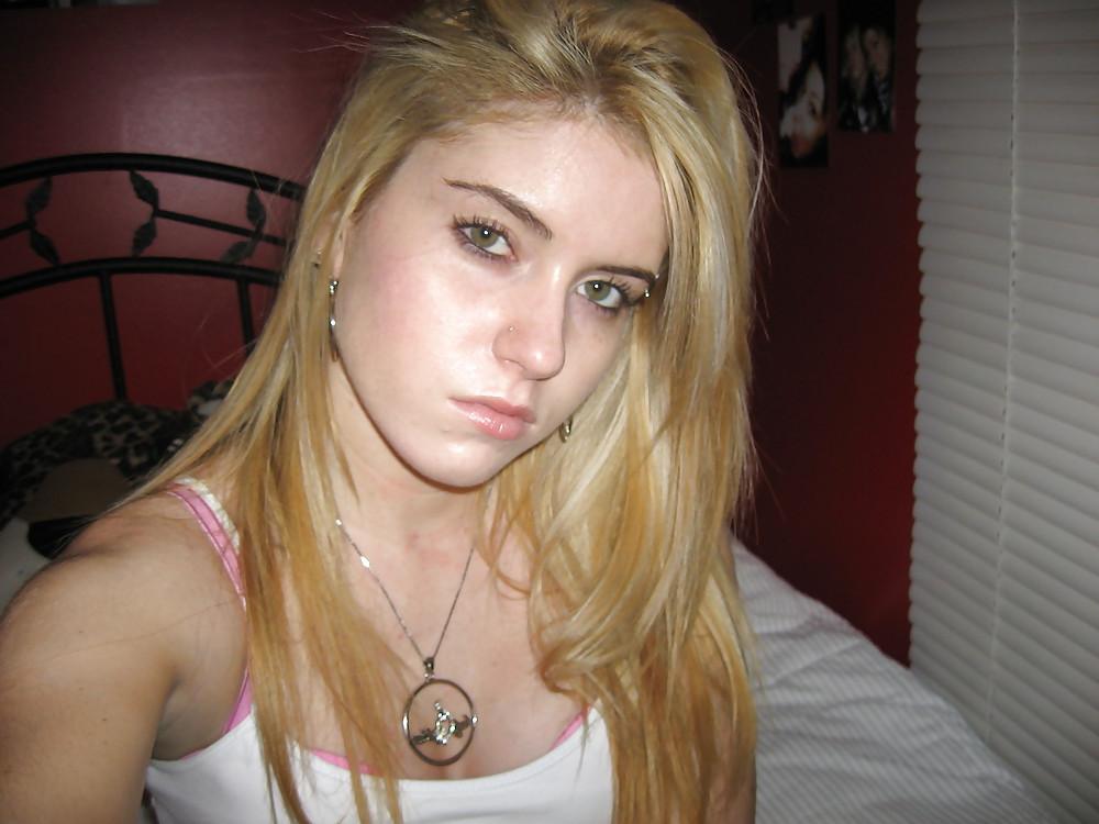 25P Non-Porn-Blonde
