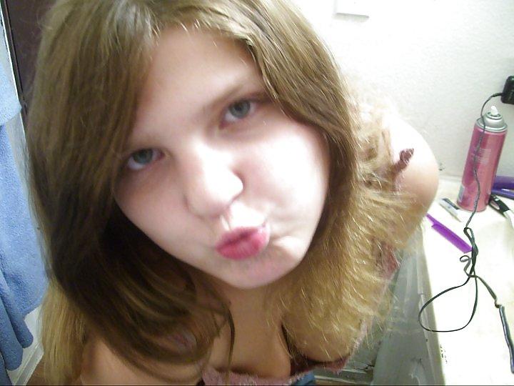 25P Sexy chubby busty teen