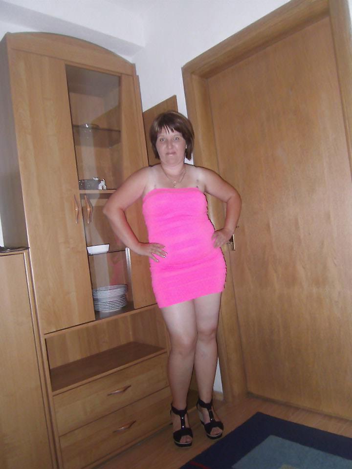 25P Ugly fat fuck-pig She loves cock in her ass