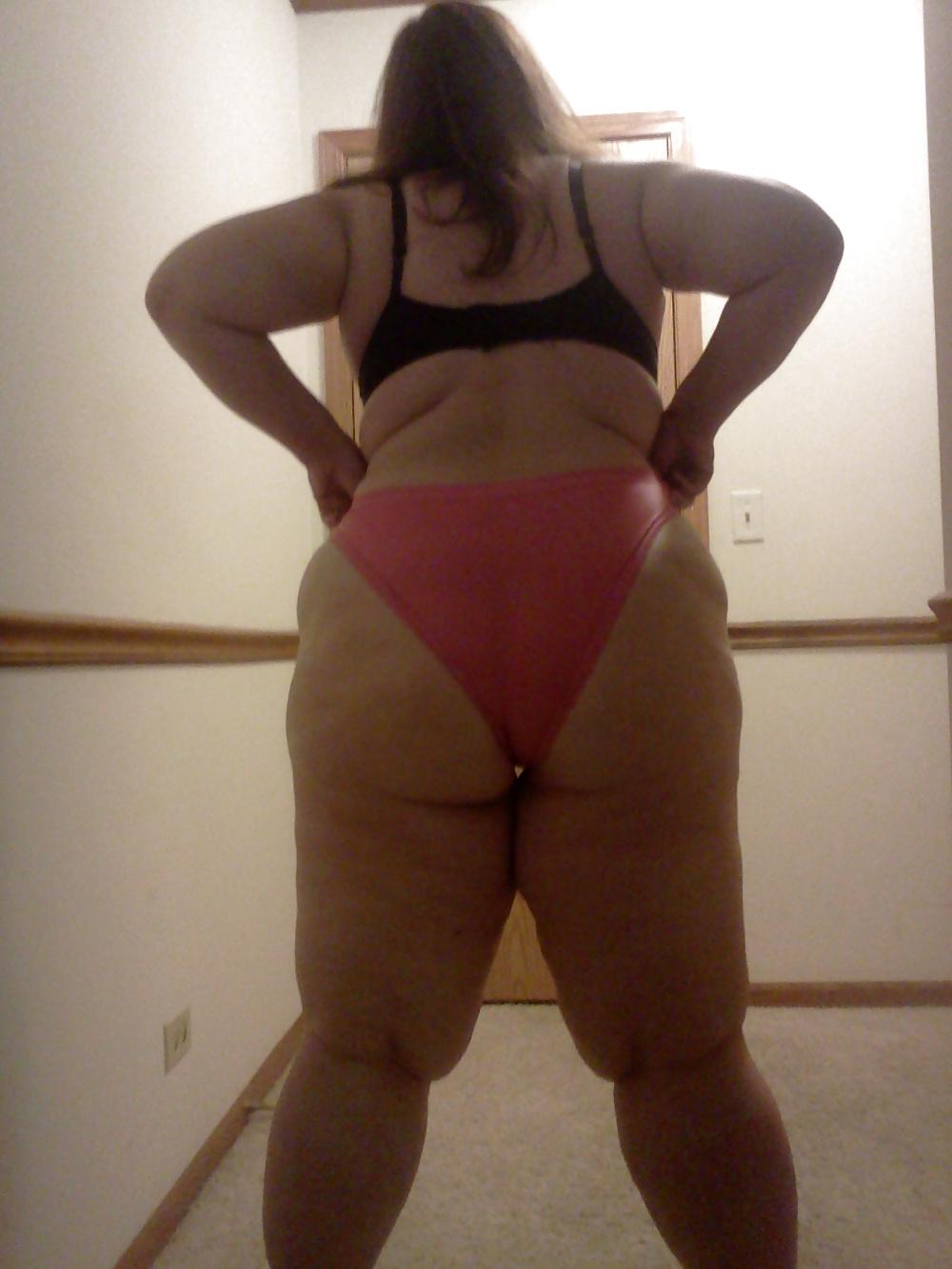 17P MY BBW SLAVE IN AND OUT HER PANTIES