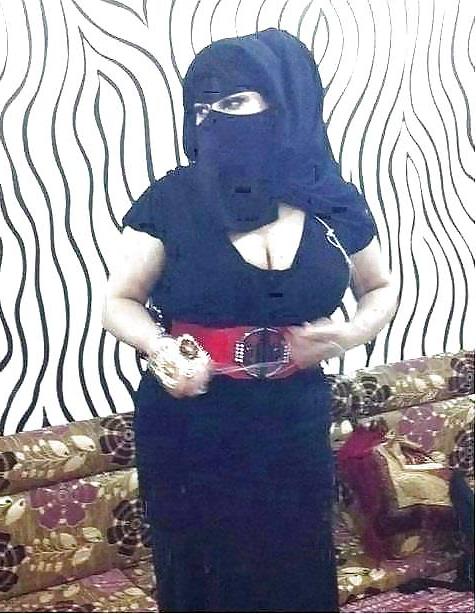 19P Ass arab hijab