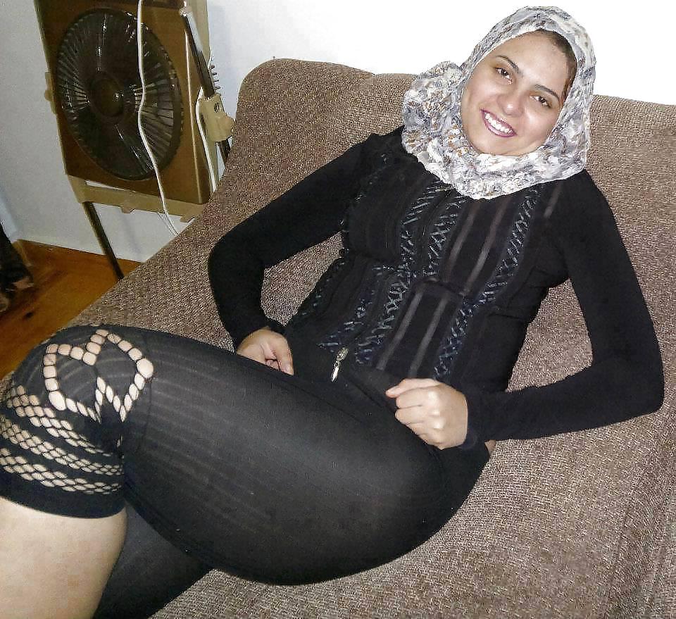 19P Ass arab hijab