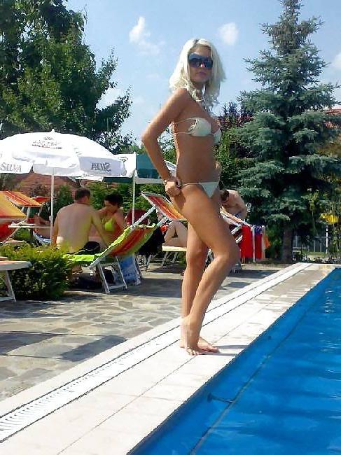 25P Romanian girl 9