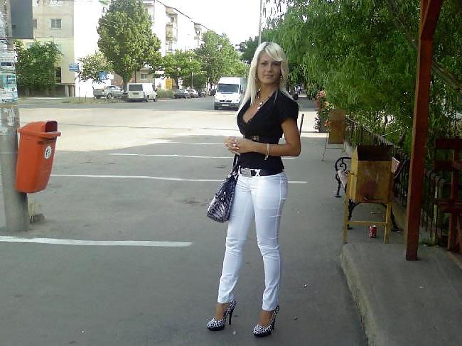 25P Romanian girl 9