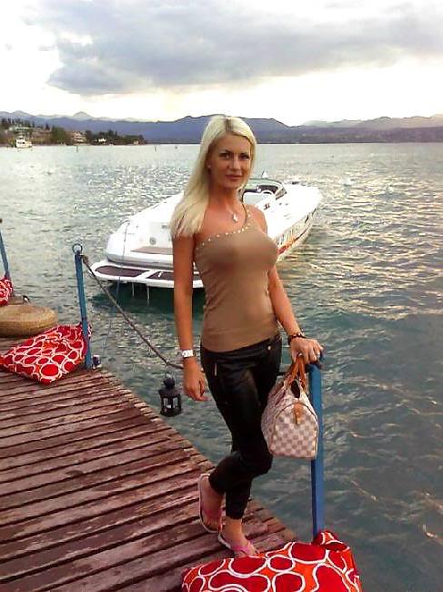 25P Romanian girl 9